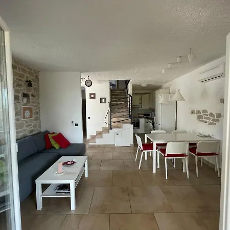 Holiday home Holiday Home Toma Puljane