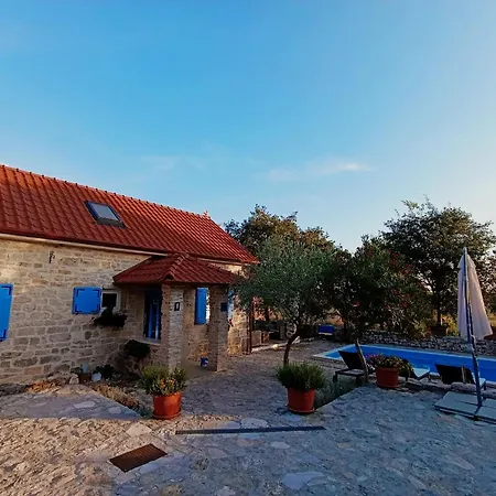 Holiday Home Toma Puljane