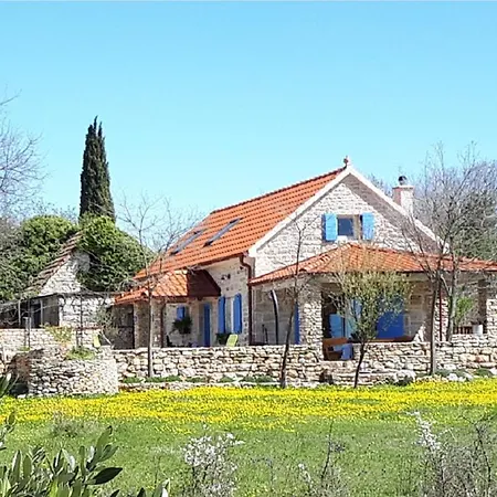 Holiday Home Toma Holiday home Puljane